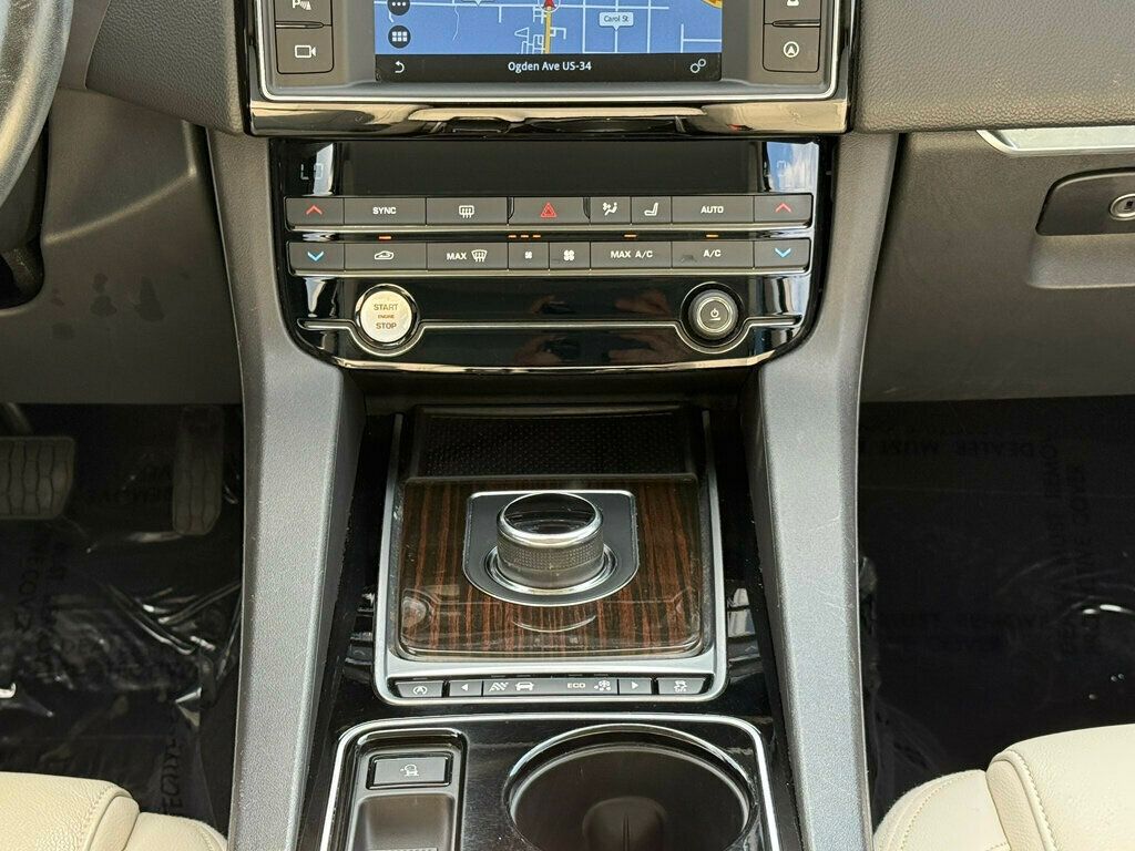 2017 Jaguar F-PACE 35t Prestige AWD - 23060482 - 23