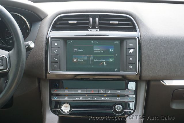 2017 Jaguar F-PACE 35t Prestige AWD - 23059323 - 13