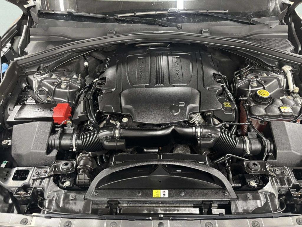 2017 Jaguar F-PACE 35t R-Sport AWD - 22992725 - 9