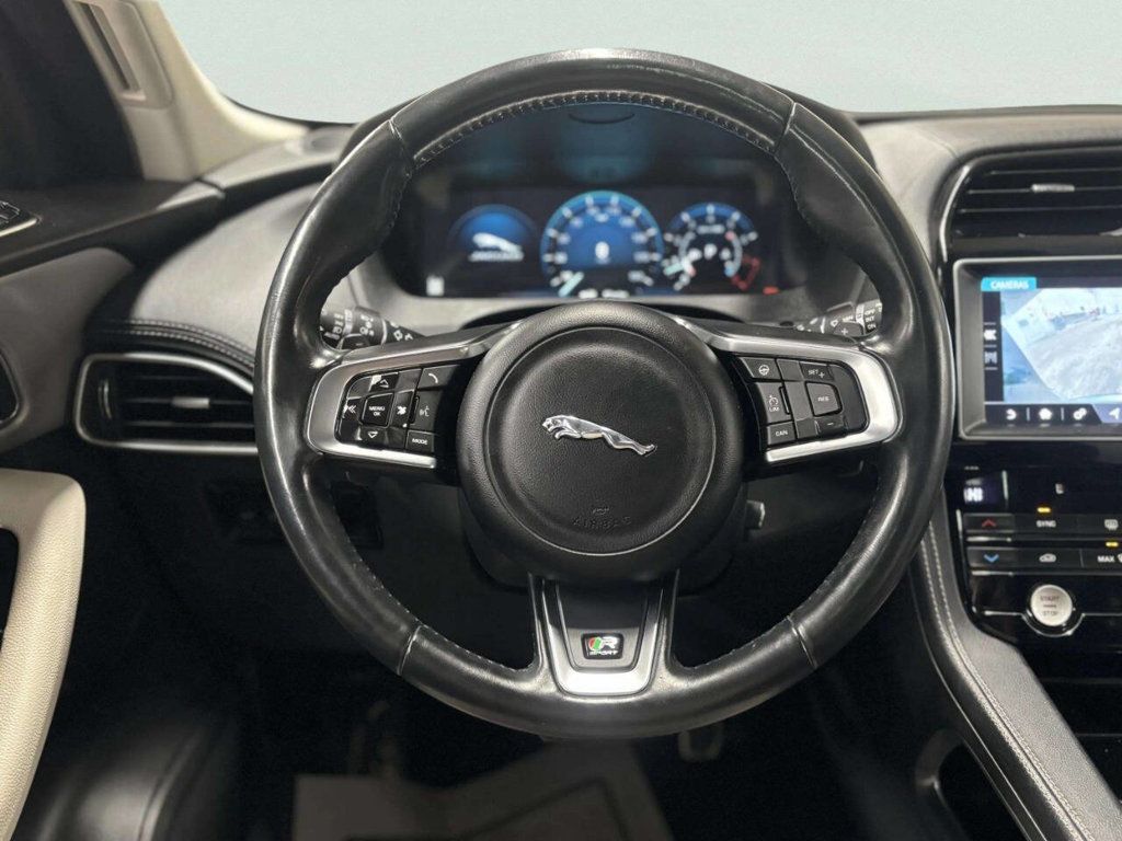 2017 Jaguar F-PACE 35t R-Sport AWD - 22992725 - 36