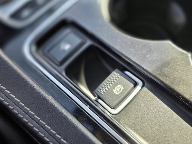 2017 Jaguar F-PACE 35t R-Sport AWD - 22982618 - 40