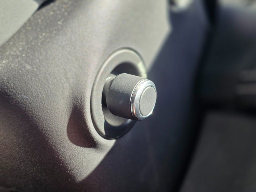 2017 Jaguar F-PACE 35t R-Sport AWD - 22982618 - 44