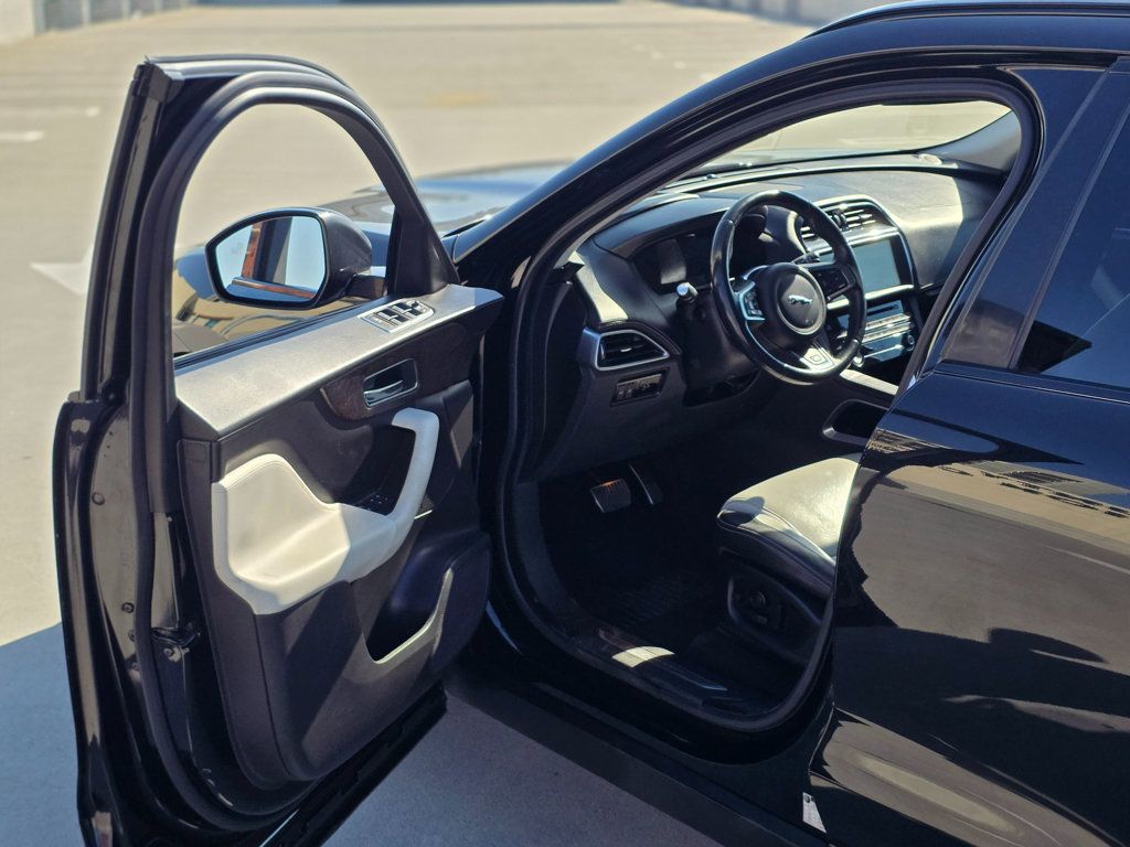 2017 Jaguar F-PACE 35t R-Sport AWD - 22982618 - 48