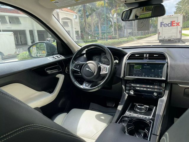 2017 Jaguar F-PACE 35t R-Sport AWD - 22778499 - 26