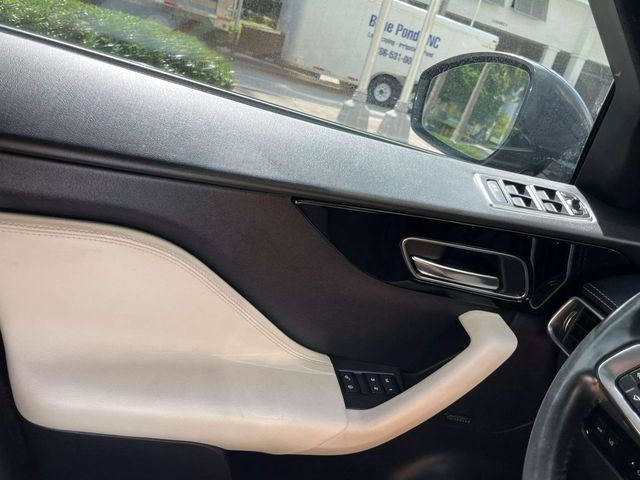 2017 Jaguar F-PACE 35t R-Sport AWD - 22778499 - 33