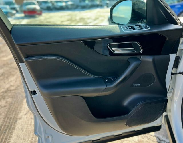 2017 Jaguar F-PACE S AWD - 22956890 - 14