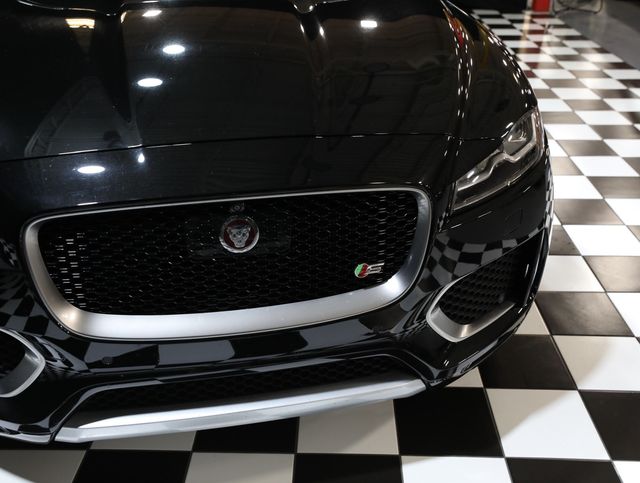 2017 Jaguar F-PACE S AWD - 23053533 - 11