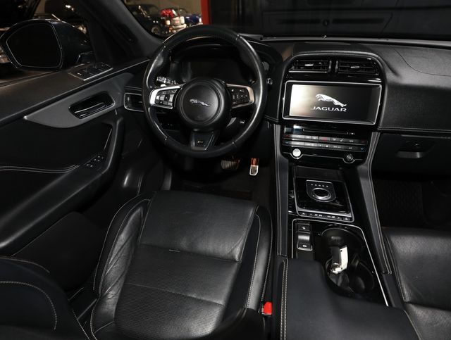 2017 Jaguar F-PACE S AWD - 23053533 - 45