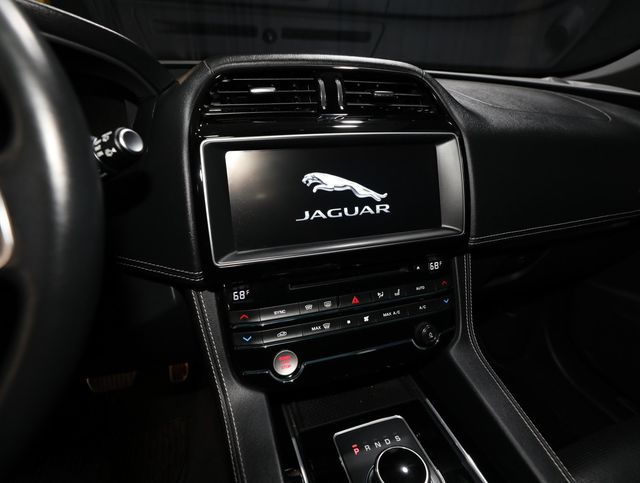 2017 Jaguar F-PACE S AWD - 23053533 - 52