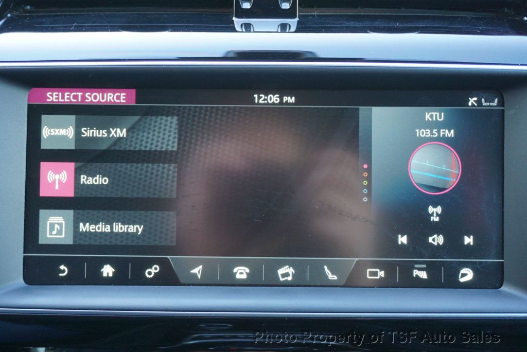 2017 Jaguar F-PACE S AWD CARPLAY REAR CAM NAVIGATION HEATED SEATS  - 22981361 - 26