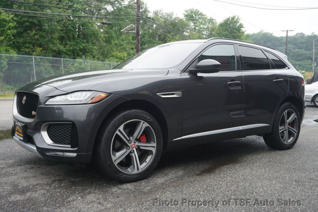 2017 Jaguar F-PACE S photo 3