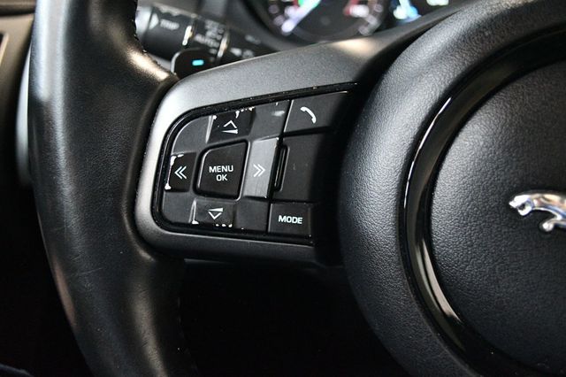 2017 Jaguar F-TYPE Coupe Automatic Premium - 23019003 - 31