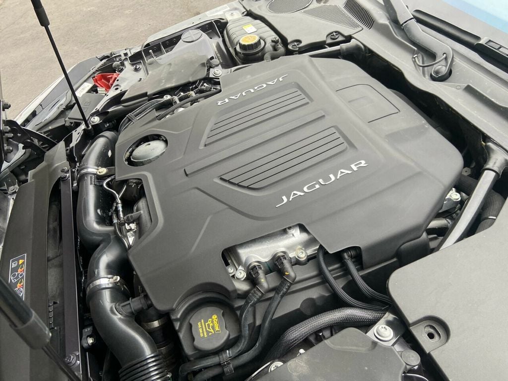 2017 Jaguar F-TYPE Coupe Automatic R AWD - 22340161 - 18