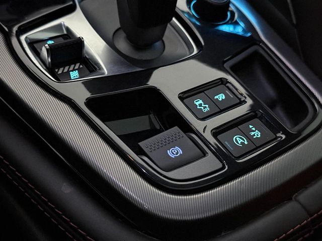 2017 Jaguar F-Type R Coupe AWD - 23031396 - 33