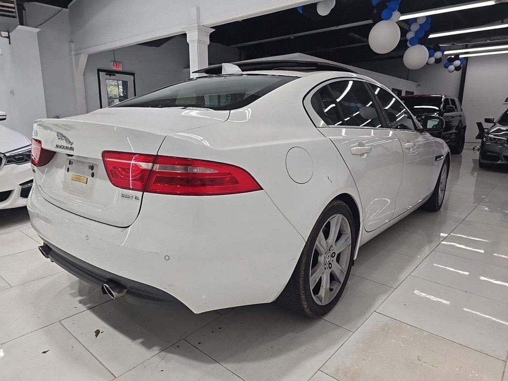 2017 Jaguar XE 25t Prestige RWD - 22995142 - 2