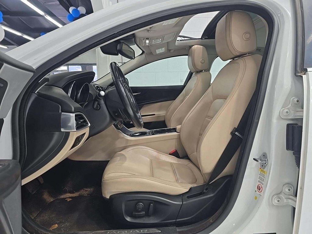 2017 Jaguar XE 25t Prestige RWD - 22995142 - 4