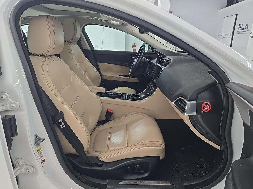 2017 Jaguar XE 25t Prestige RWD - 22995142 - 8