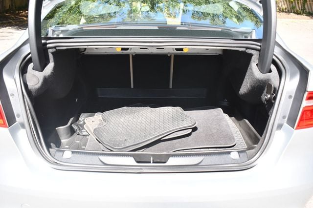 2017 Jaguar XE 35t Premium AWD - 23081117 - 6