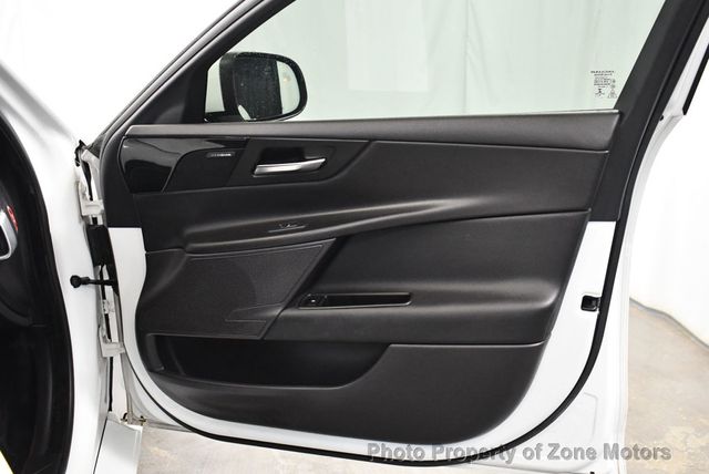 2017 Jaguar XE 35t Premium AWD - 22959077 - 12