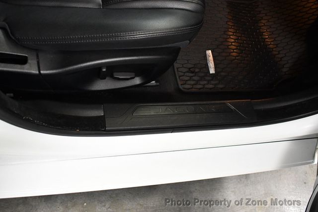 2017 Jaguar XE 35t Premium AWD - 22959077 - 13