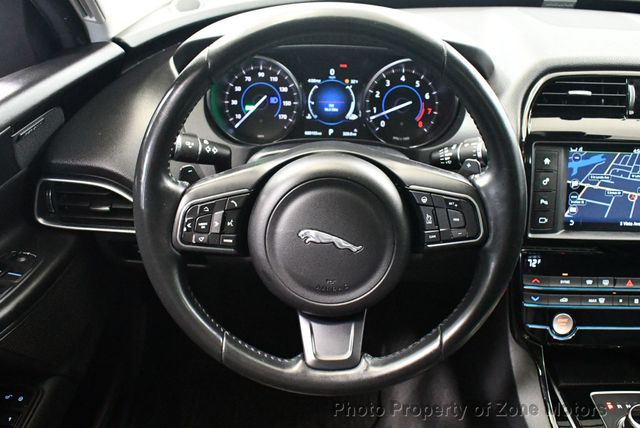 2017 Jaguar XE 35t Premium AWD - 22959077 - 26