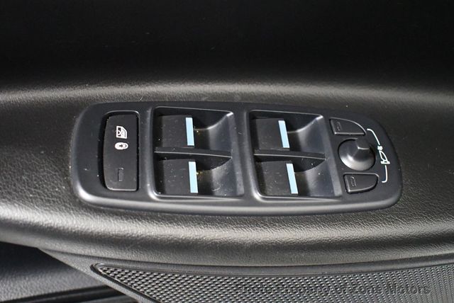 2017 Jaguar XE 35t Premium AWD - 22959077 - 27