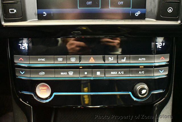 2017 Jaguar XE 35t Premium AWD - 22959077 - 36