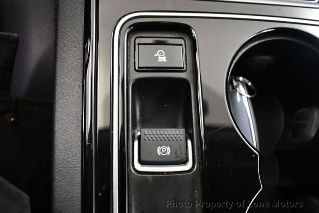 2017 Jaguar XE 35t Premium AWD - 22959077 - 40