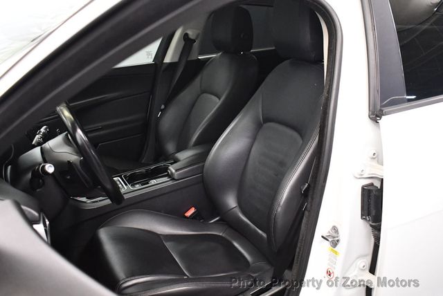 2017 Jaguar XE 35t Premium AWD - 22959077 - 5