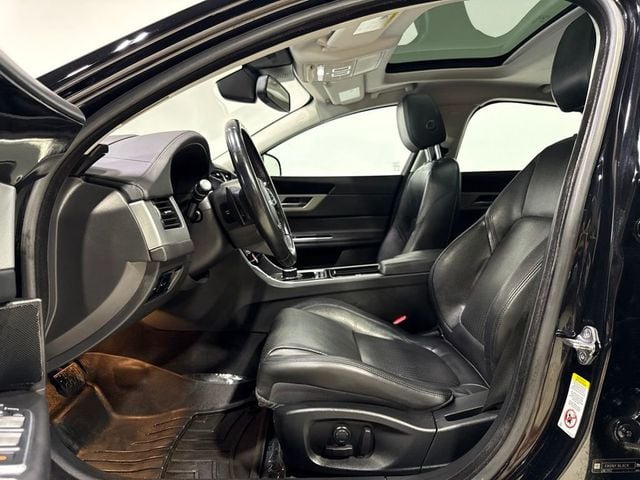 2017 Jaguar XF 20d Prestige AWD - 23056207 - 9