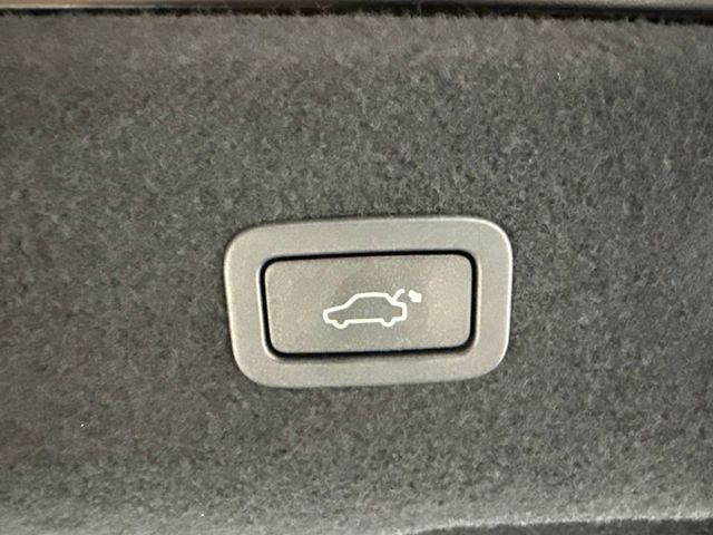 2017 Jaguar XF 20d Prestige AWD - 23056207 - 30