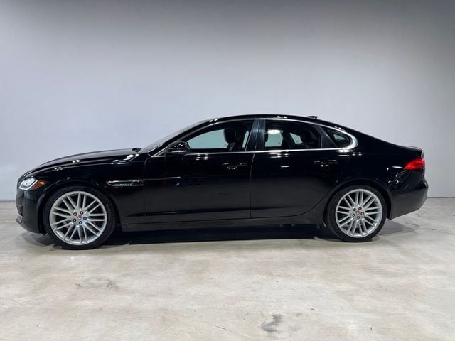 2017 Jaguar XF 20d Prestige AWD - 23056207 - 3