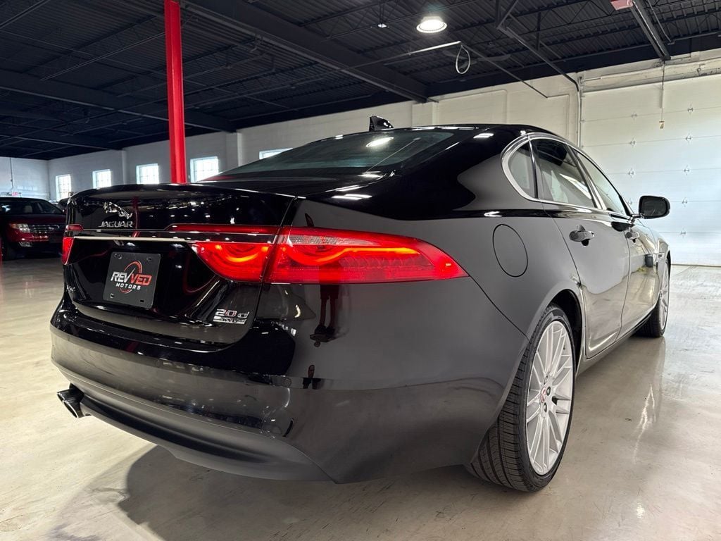 2017 Jaguar XF 20d Prestige AWD - 23056207 - 6