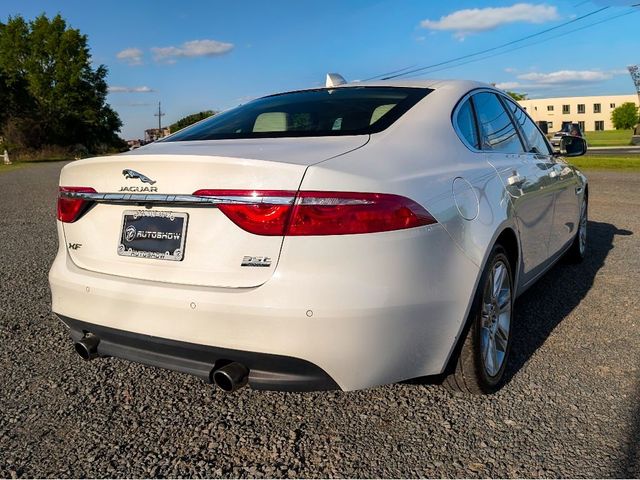 2017 Jaguar XF 35t Premium AWD - 23012131 - 4