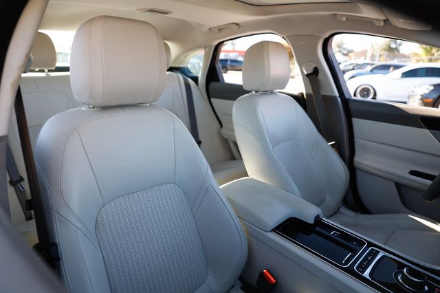 2017 Jaguar XF 35t Prestige RWD - 22948843 - 15