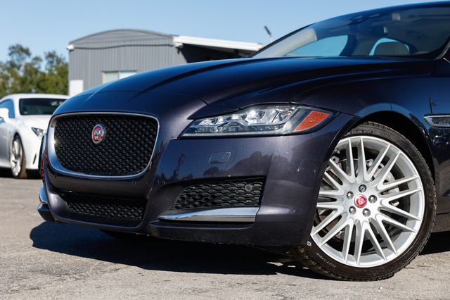 2017 Jaguar XF 35t Prestige RWD - 22948843 - 24