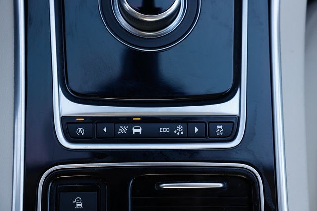 2017 Jaguar XF 35t Prestige RWD - 22948843 - 40