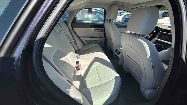 2017 Jaguar XF 35t Prestige RWD - 22948843 - 4