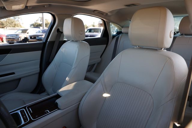 2017 Jaguar XF 35t Prestige RWD - 22948843 - 5