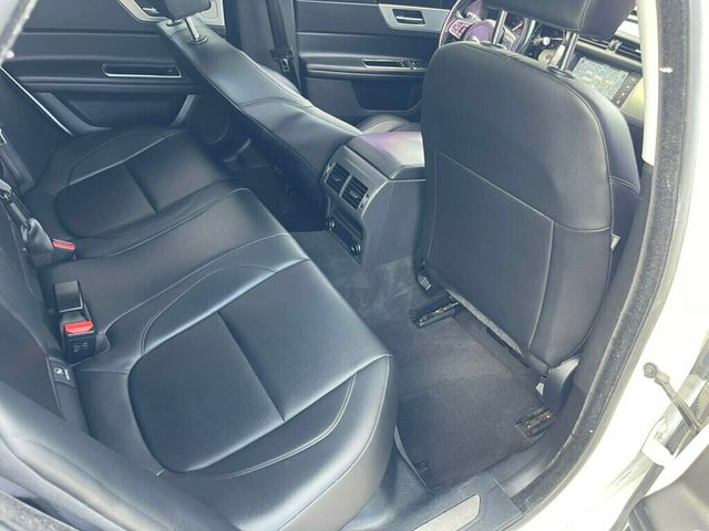 2017 Jaguar XF 35t RWD S - 22741480 - 27
