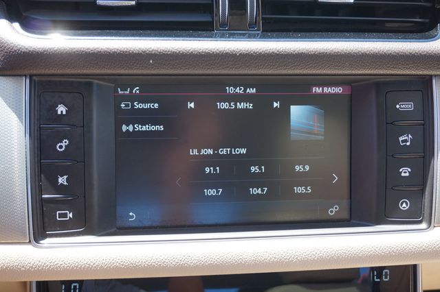 2017 Jaguar XF XF 35T, PREMIUM WHEELS, MOON ROOF, LEATHER SEATS, BACKUP CAMERA - 23029563 - 28