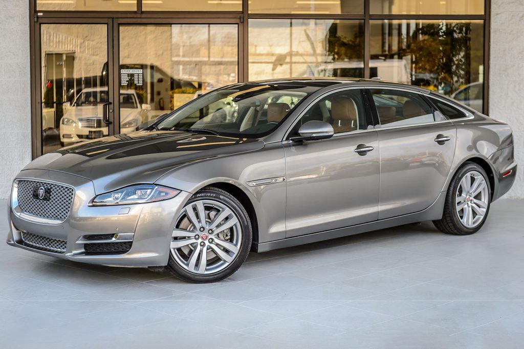 2017 Jaguar XJ XJL PORTFOLIO - NAV - PANO ROOF - BLUETOOTH - GORGEOUS - 22977042 - 1