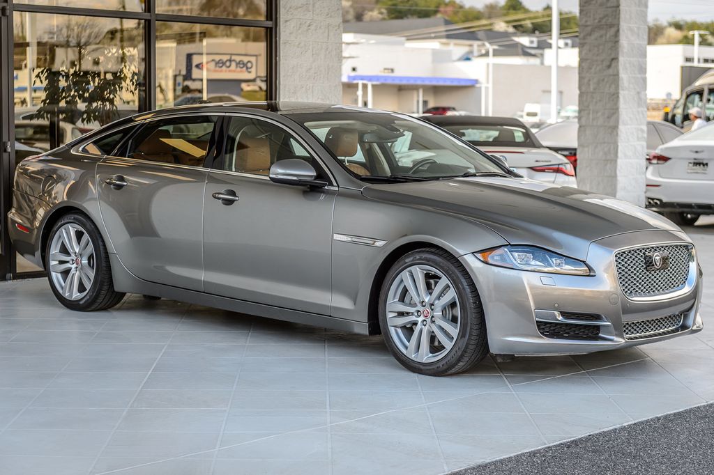 2017 Jaguar XJ XJL PORTFOLIO - NAV - PANO ROOF - BLUETOOTH - GORGEOUS - 22977042 - 3