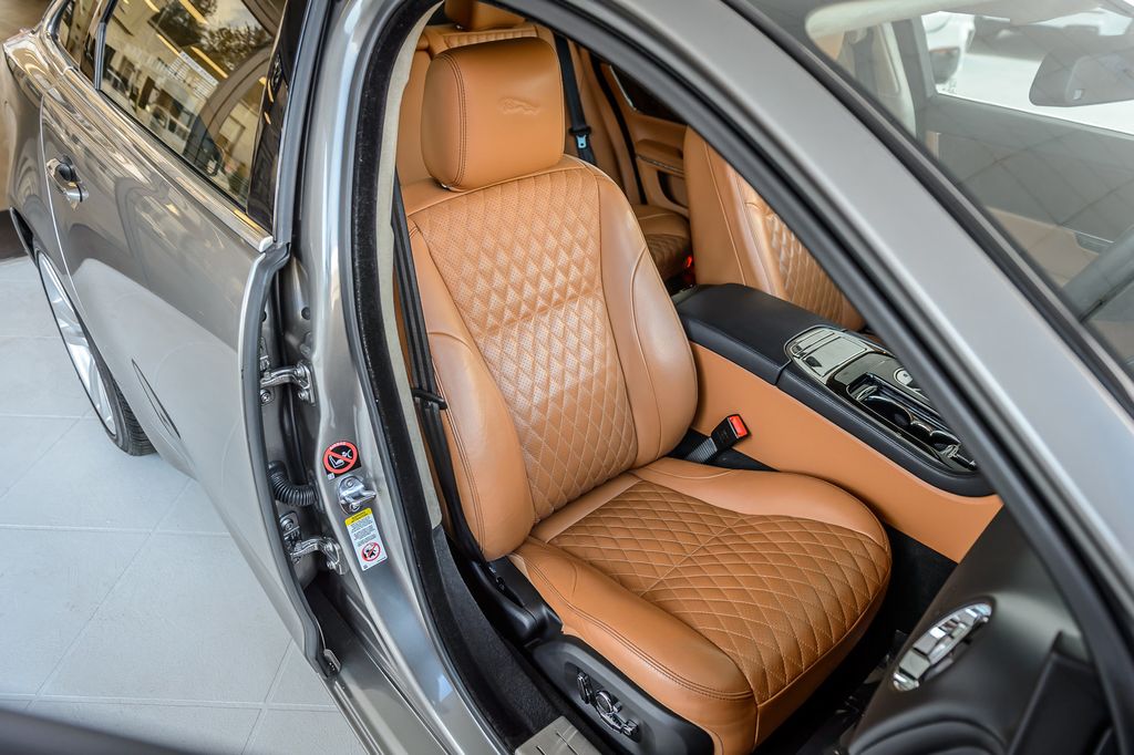 2017 Jaguar XJ XJL PORTFOLIO - NAV - PANO ROOF - BLUETOOTH - GORGEOUS - 22977042 - 47