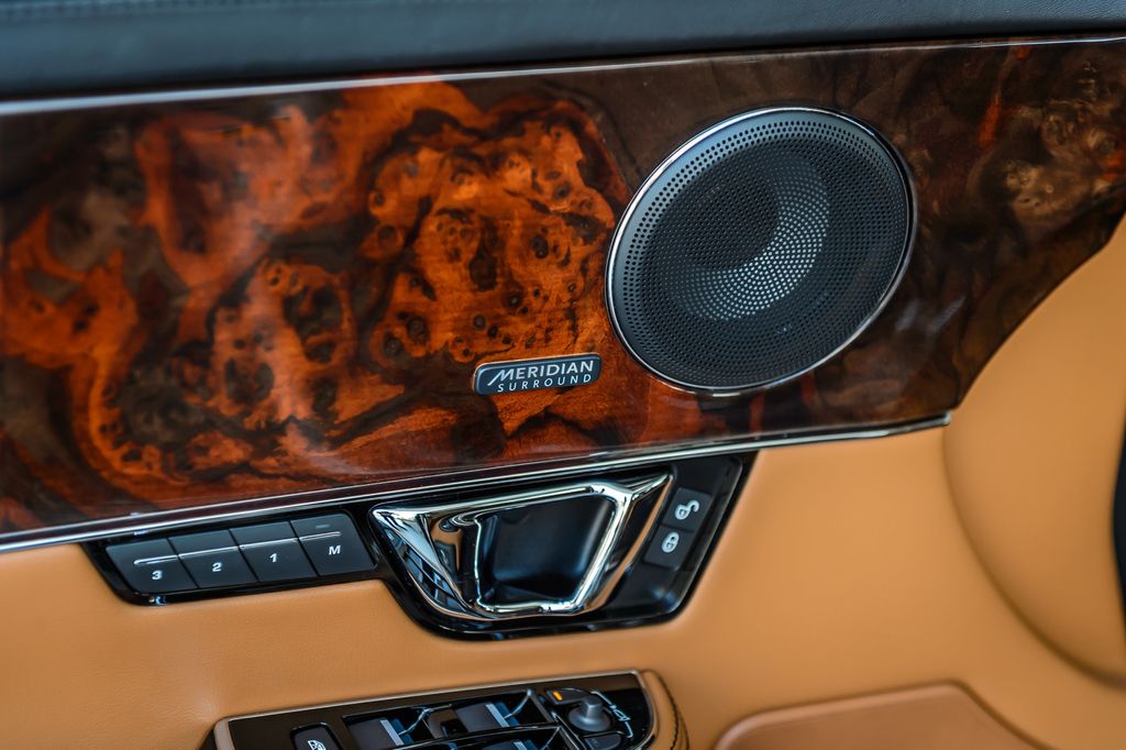 2017 Jaguar XJ XJL PORTFOLIO - NAV - PANO ROOF - BLUETOOTH - GORGEOUS - 22977042 - 52