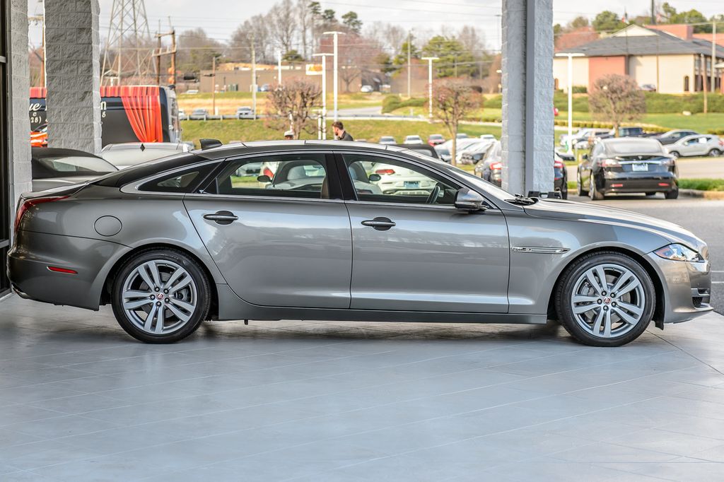2017 Jaguar XJ XJL PORTFOLIO - NAV - PANO ROOF - BLUETOOTH - GORGEOUS - 22977042 - 57