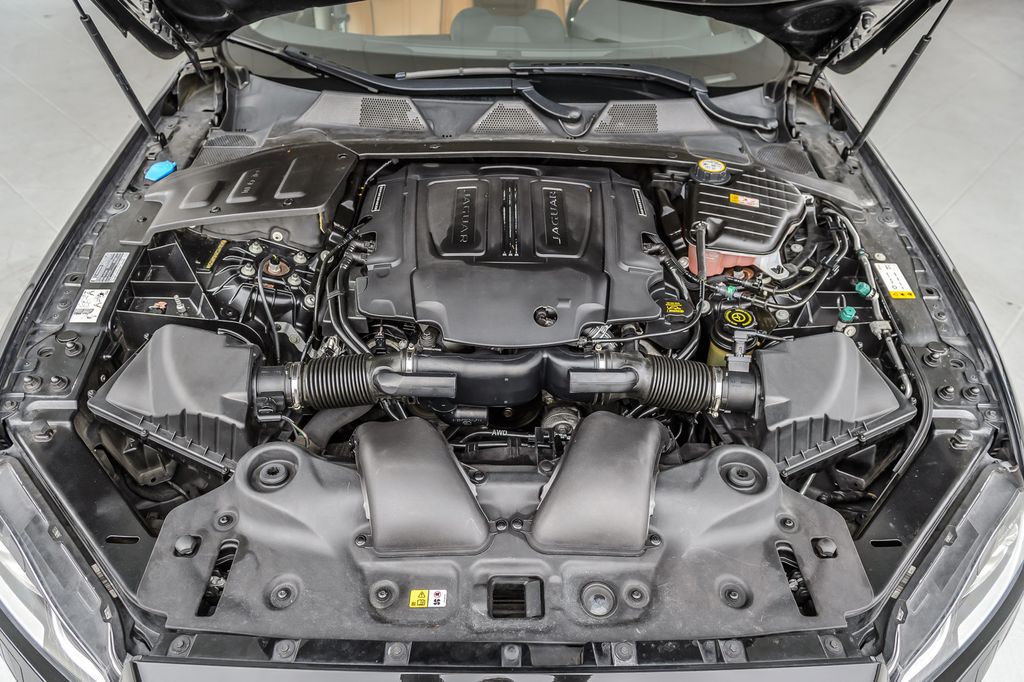 2017 Jaguar XJ XJ-R SPORT AWD - NAV - PANO ROOF - BACKUP CAM - GORGEOUS - 22970818 - 16