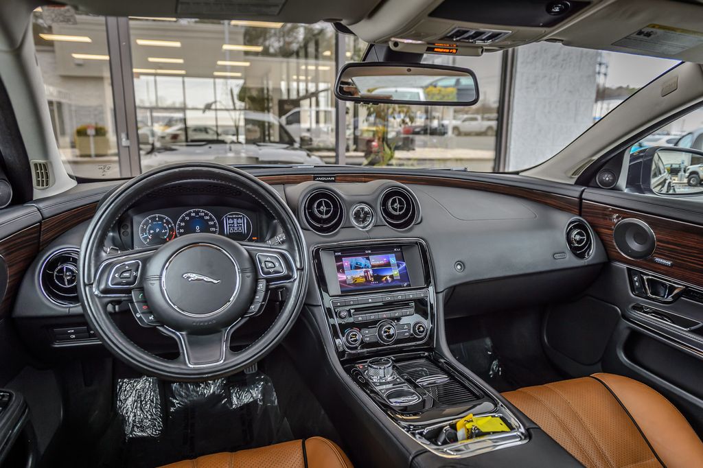 2017 Jaguar XJ XJ-R SPORT AWD - NAV - PANO ROOF - BACKUP CAM - GORGEOUS - 22970818 - 25