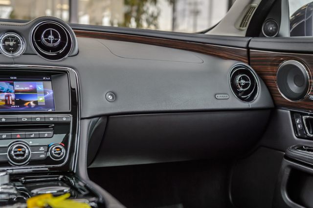 2017 Jaguar XJ XJ-R SPORT AWD - NAV - PANO ROOF - BACKUP CAM - GORGEOUS - 22970818 - 34