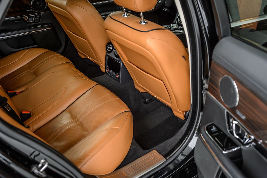 2017 Jaguar XJ XJ-R SPORT AWD - NAV - PANO ROOF - BACKUP CAM - GORGEOUS - 22970818 - 44